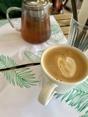 Flat White Hafer  at Jardim Natural Food in Sao Miguel