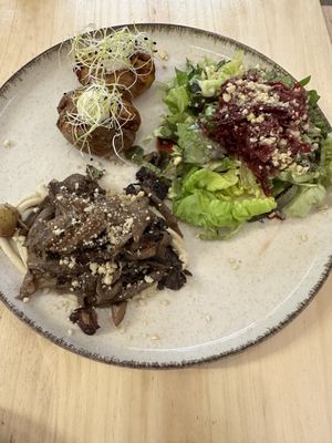 Super lecker, glutenfrei, aber auch sehr fettig  at Umami Good Food - La Laguna in Tenerife