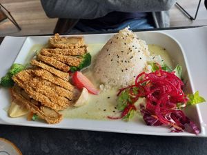Vegane Ente mit grünem Curry at Nikko Sushi Ramen & Vegan in Bamberg