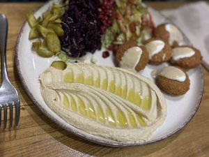 Falafel salad  at Sabores de Aleppo in Girona