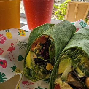 100% Fruit Slushies and Vegan Crispy Chic'N Wrap #Veganuary at Nature's Juice Cafe - Pop Up in Ocala