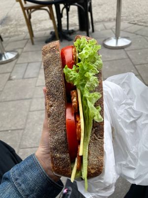 Fresh but a bit too bready at Saint-Jean Deli in Amsterdam
