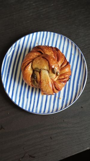 Cinnamon bun at Saint-Jean Deli in Amsterdam