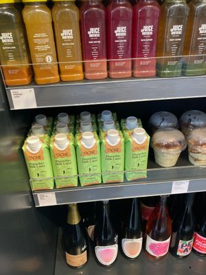  at Saint-Jean Deli in Amsterdam