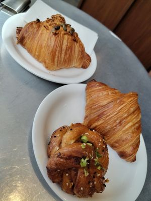  at Saint-Jean Deli in Amsterdam