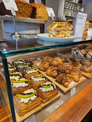  at Saint-Jean Deli in Amsterdam