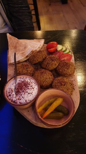 6 falafel at bonobo in The Hague