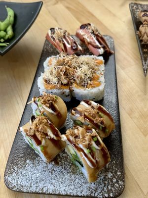 Sushi assortment (flamed bacon, crunchy chicken and flamed beef truffle)  at NORI | Vegan Sushi - Wok in Rotterdam