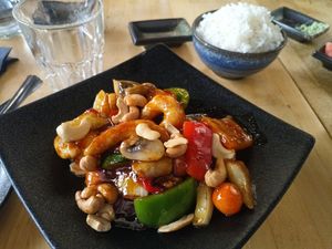 Vegan shrimp with rice at NORI | Vegan Sushi - Wok in Rotterdam