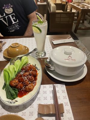 Mushrooms in sauce   at Giac Ngo in Ho Chi Minh City