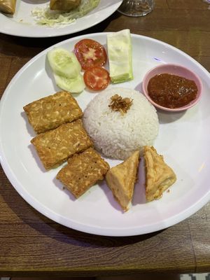 Tempeh labamang   at Warung Tumpang Sari Lembongan in Penida Island