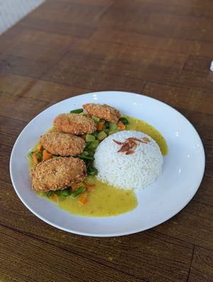 Tempe katsu medium spice was delicious at Warung Tumpang Sari Lembongan in Penida Island