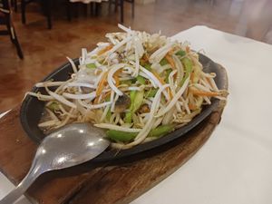 Sizzling vegetables at Internacional Chinese Restaurant in Altea