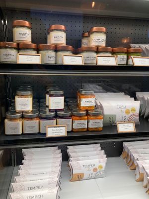 The fridge: vegan cheeses, preserves and ready meals  at Julietta Pastry and Lab in Rome