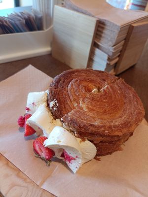 New York roll at Julietta Pastry and Lab in Rome