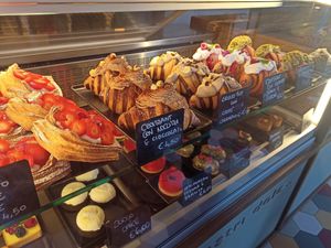 The window at Julietta Pastry and Lab in Rome
