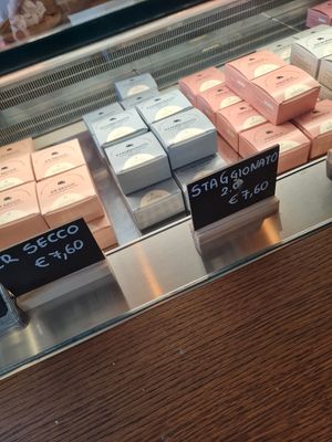 Vegan cheese at Julietta Pastry and Lab in Rome