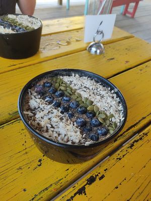 Acai smoothie bowl (ask for no granola for vegan) at Pink Flamingo in Utila