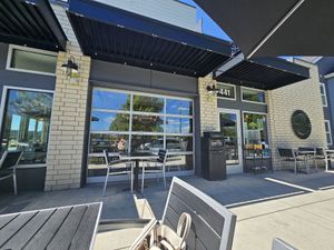 Outdoor seating at Crepe Cafe Sisters in Spokane