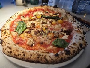 Vegan pizza at Grosso Napoletano   in Zaragoza