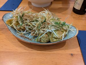 Gyoza mit Frühlingszwiebeln at Takumi in Frankfurt