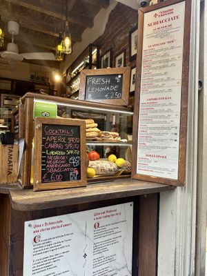 Counter  at Vinaino Fiorenza in Florence