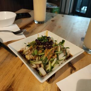 Liang Pi mit Sesampaste (€ 8,20) at Chin Burger 秦堡 in Cologne