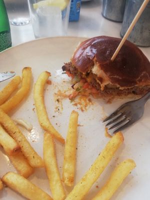 The clean burger that I I forgot to take in photo before eating at Brunchit in Marbella