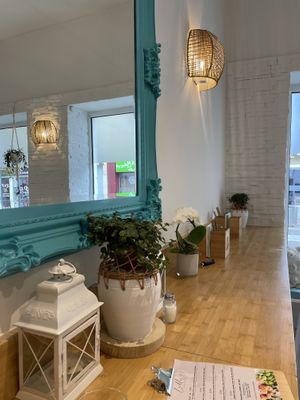 Hoch Sitz  at Lilli's Bowls  in Tulln