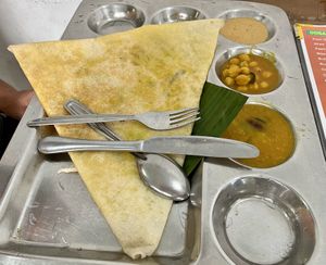 Butter masala dosa   at Vishnu Vihar Vegetarian Hotel in Kandy