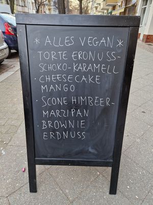 Menü Kuchen at Plants & Flours in Berlin