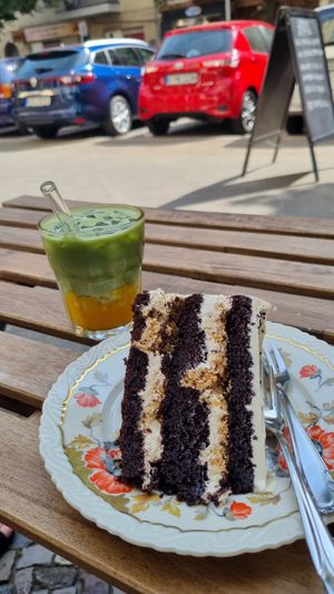 Havla-Tahin Cake with iced Mango Matcha - great at Plants & Flours in Berlin