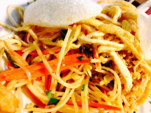 Green papaya salad at Van Hanh Restaurant in Portland