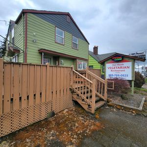 Exterior at Van Hanh Restaurant in Portland