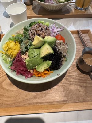 Vegetable base with avocado   at Vegetable Base Tokyo in Tokyo