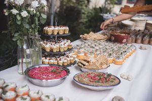 Buffet de vin d'honneur de mariage at Sur Mars in Marseille