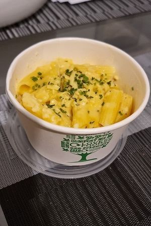 Gluten-free mac&cheese at YouVegan in South West London