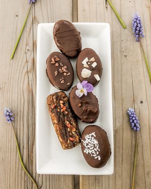 Vegan curd cheese bars and other desserts made with organic ingredients and plant-based probiotics at Brīvais Veikals in Ikskile