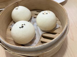 Red bean buns at Veggienius in Taipei