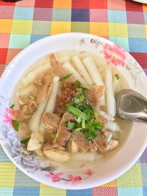 Kuay Jab Nam Sai at Lee Jae Veg in Bangkok