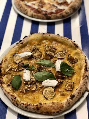 Pizza La Vegania   at Bocche di Fuoco in Catania