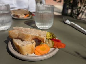 Viene con nuestros platos at Nueza in Buenos Aires