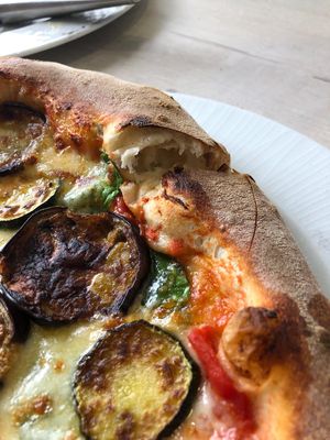 Try to find a Neapolitan pizza with a higher crust than ours.

OUR RESTURANT IS FULLY VEGETERIAN BUT WE HAVE MANY MANY VEGAN ALSO at Bella Estrela in Covilha