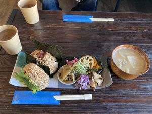Musubi plate with miso soup  at Hakoo Cafe Me in Kamakura
