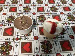 Cupcakes   at Hakoo Cafe Me in Kamakura