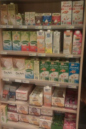 Variety of plant milks at Sunkost Gunerius in Oslo