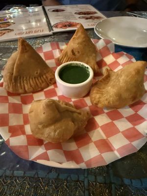 Vegetable samosas   at Oh! Bombai in San Pedro