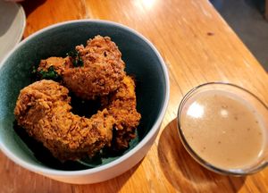 Manok (akas Vegan KFC) at Luntian in Auckland