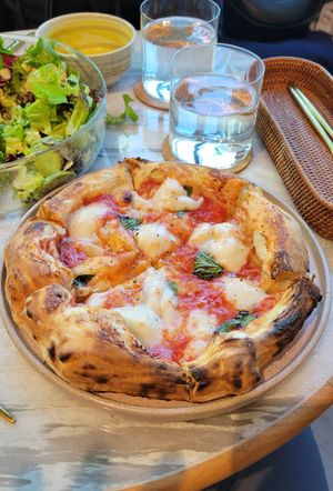 The pizza was amazing at Alchemy Tokyo -Azabudai Hills - アルケミー in Tokyo