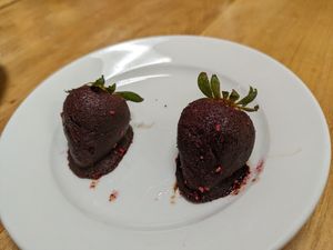Chocolate covered strawberries at Portia's Cafe in Columbus